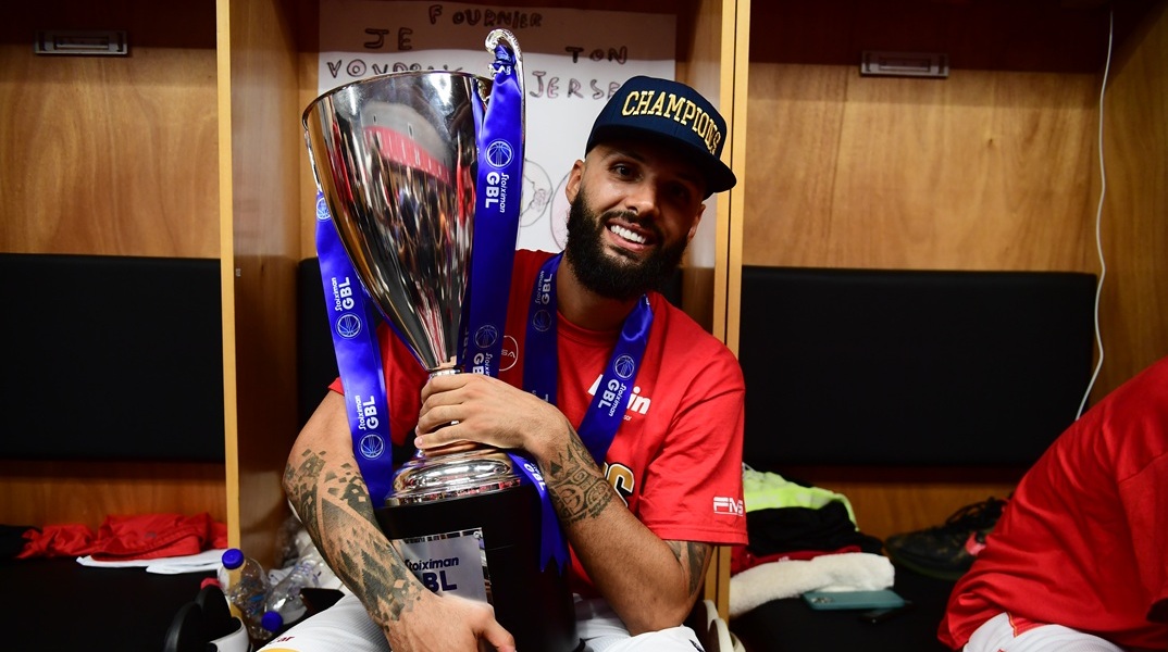 Ο Εβάν Φουρνιέ, συνέβαλε τα μέγιστα στην κατάκτηση του τίτλου και πλέον ετοιμάζεται να απολαύσει το καλοκαίρι του. Μάλιστα, όπως αποκάλυψε ο ίδιος, θα το συνοδεύσει με εκλεκτά γλυκά.