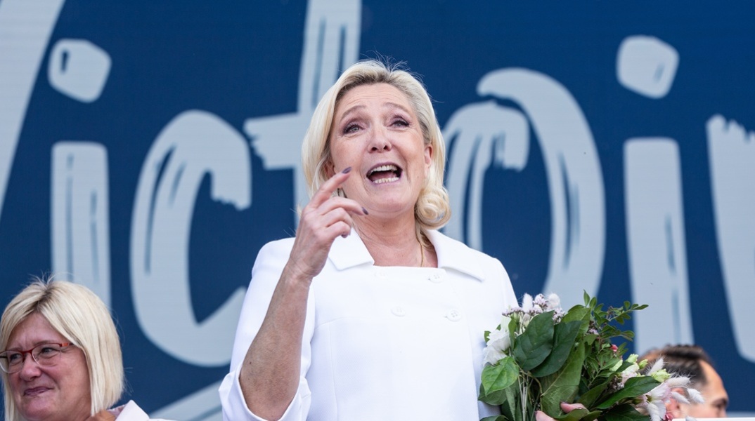 Γαλλία: Ακροδεξιά σύναξη στο Λουαριέ υπό τη σκέπη της Λεπέν - Η ΕΕ στρέφεται «κατά των εθνών μας» 