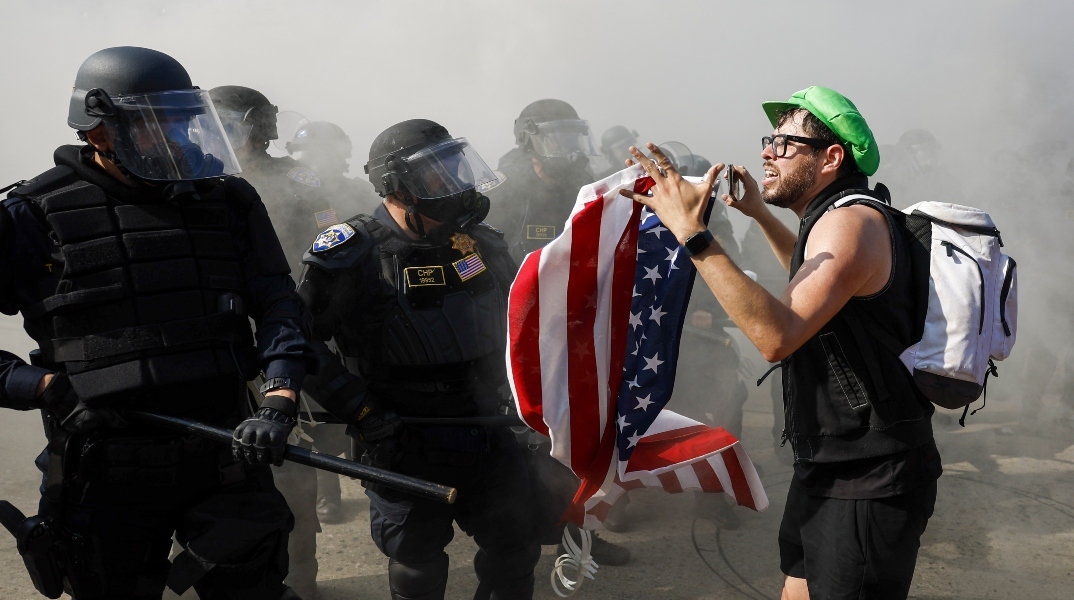 Τραμπ, αστυνομια, διαδηλωτες