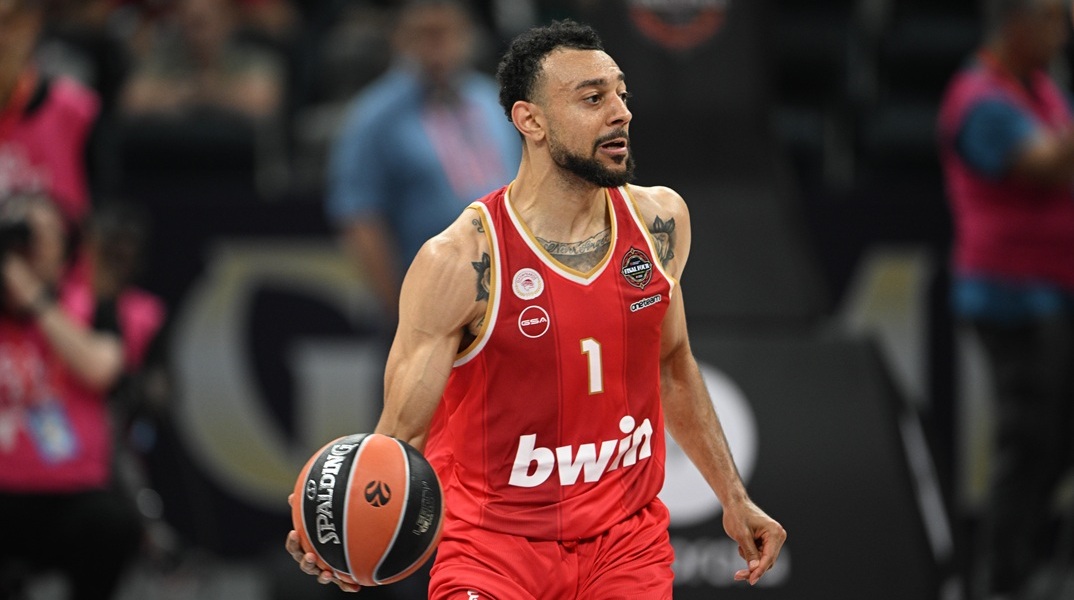 Ο Γκος αποχαιρέτησε τον Ολυμπιακό: Tα αντίο δεν είναι εύκολα, σας ευχαριστώ