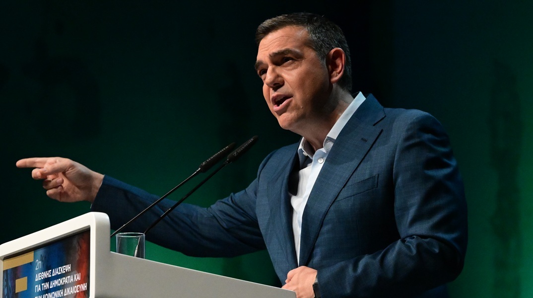 Αλέξης Τσίπρας: Χρειάζεται ένας νέος πατριωτισμός απέναντι στην ολιγαρχία και την κλεπτοκρατία