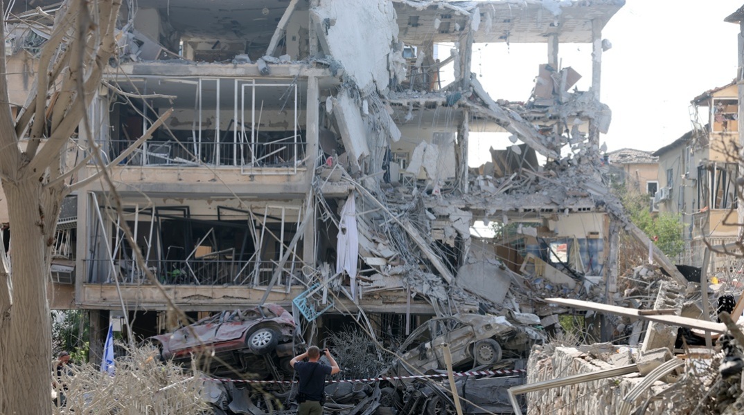 Ώρα μηδέν στη Μέση Ανατολή: Νέα επίθεση του Ιράν με πυραύλους στο Ισραήλ, μετά το χτύπημα στην Τεχεράνη