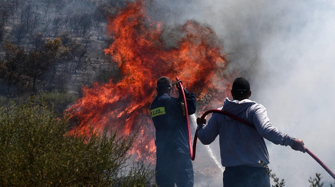 Οριοθετήθηκε η φωτιά που ξέσπασε το μεσημέρι στο Άνω Σούλι Μαραθώνα