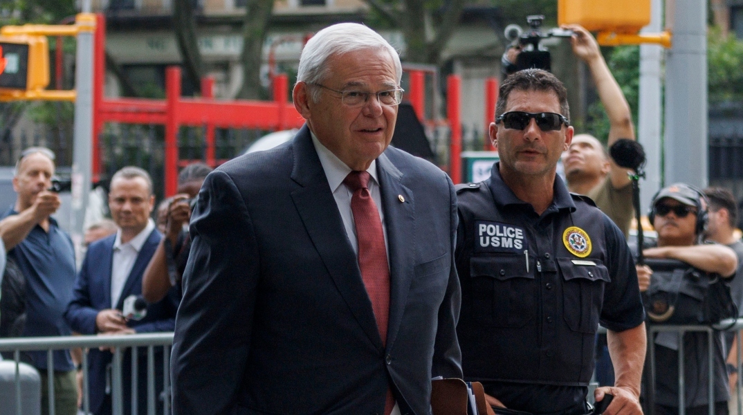 Ο Μπομπ Μενέντεζ