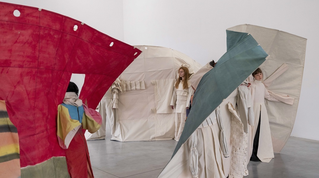 Νεφέλη Παπαδημούλη, Skinscapes, από την έκθεση «Ιn a bright green field» στο Μουσείο Μπενάκη