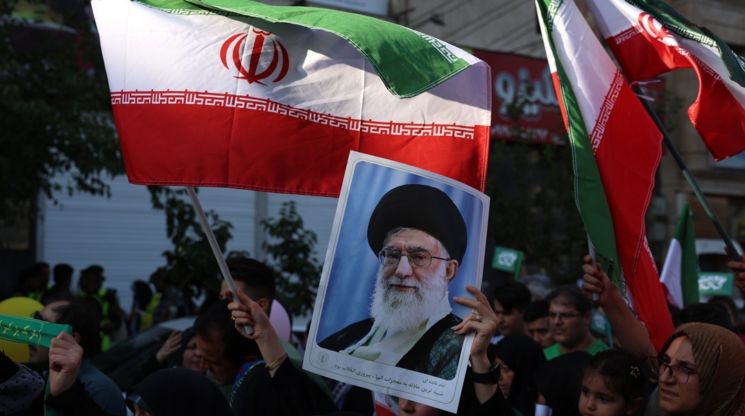 Ρήξη εκ των έσω, κατάρρευση ή μετάβαση; Πώς θα μπορούσε να μοιάζει μια αλλαγή καθεστώτος στο Ιράν;