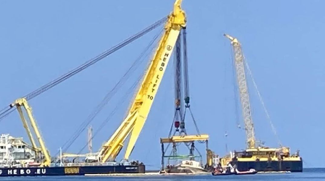 Σικελία: Στην επιφάνεια της θάλασσας το ναυάγιο του σούπερ γιοτ Bayesian