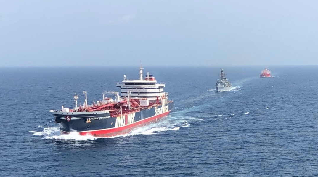 Ιράν, Στενά του Ορμούζ