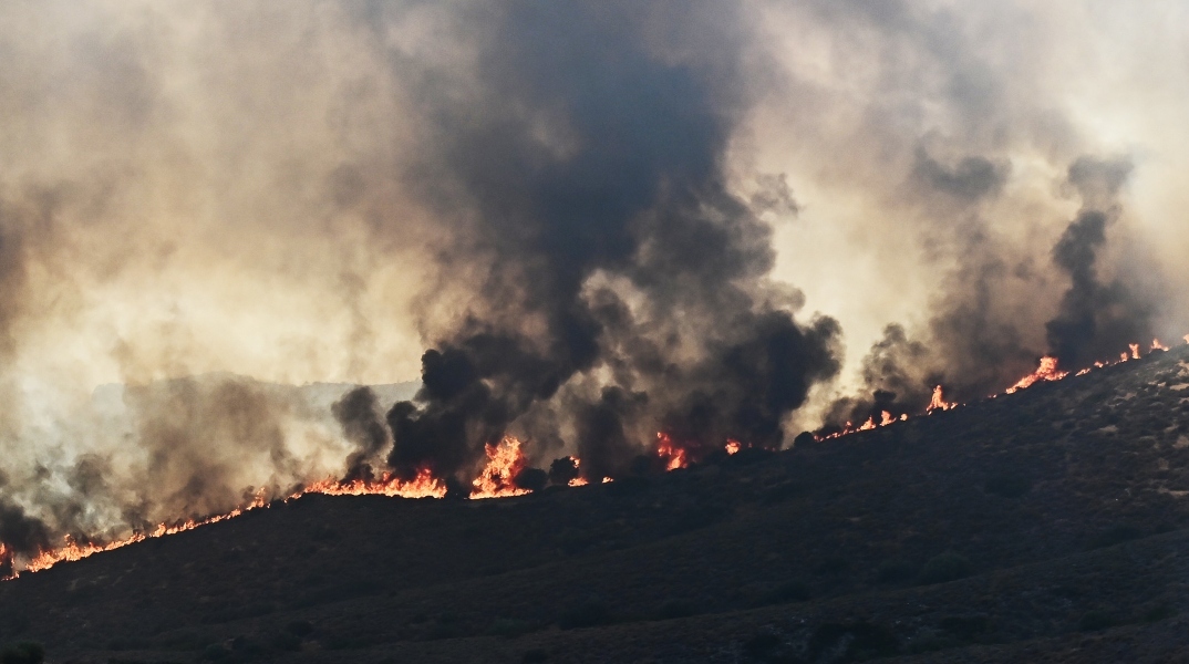 Πυρκαγιά στην Παλαιά Φώκαια
