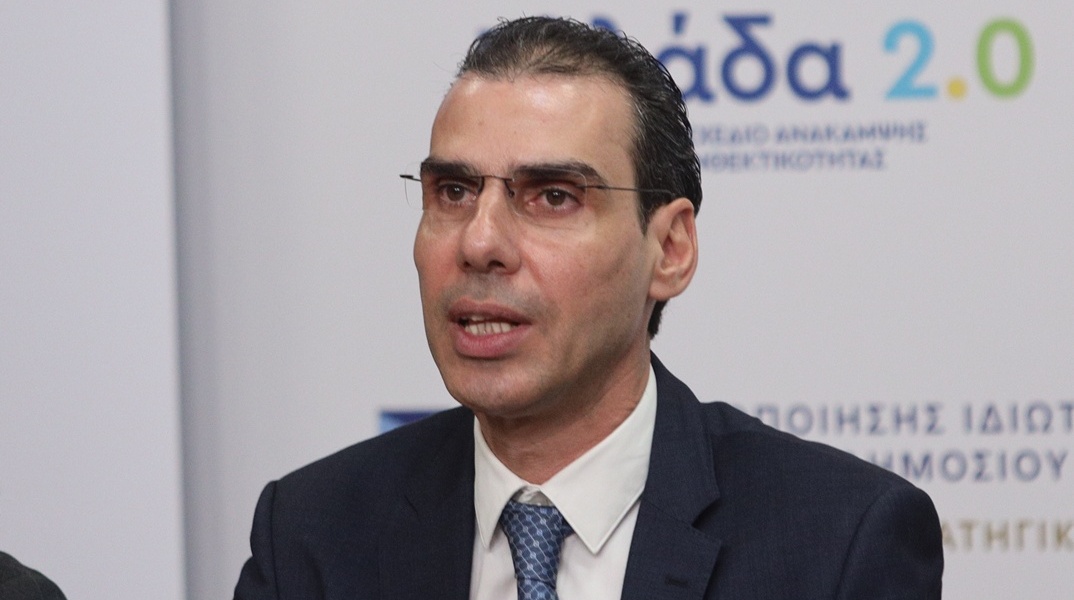 Ο υφυπουργός Υγείας, Μάριος Θεμιστοκλέους