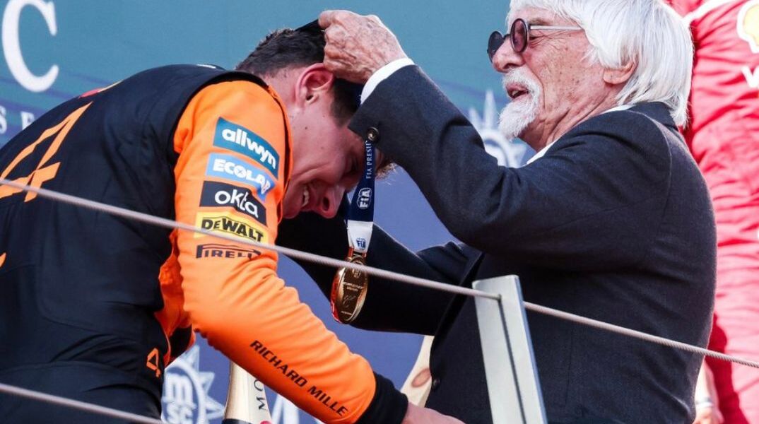 Μετά από 40 χρόνια στην Formula 1 ο Μπέρνι Έκλστοουν βρέθηκε για πρώτη φορά στο podium στα 94 του