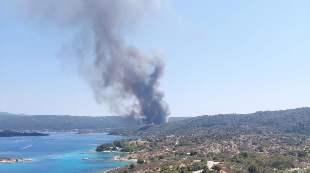 φωτια, χαλκιδικη