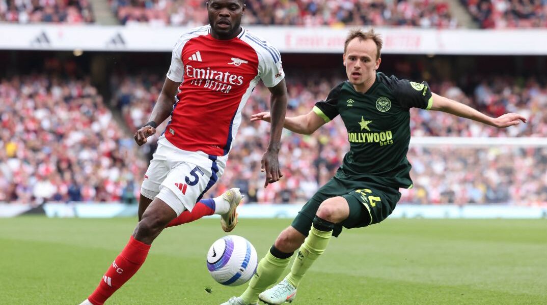 Πρώην ποδοσφαιριστής της Άρσεναλ κατηγορείται και επίσημα για βιασμό