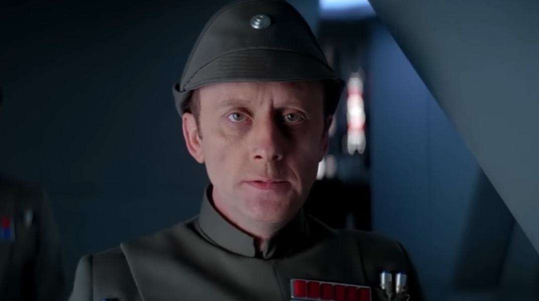 Ο Κένεθ Κόλεϊ ως ναύαρχος Πίετ στην ταινία «Star Wars: The Empire Strikes Back» 