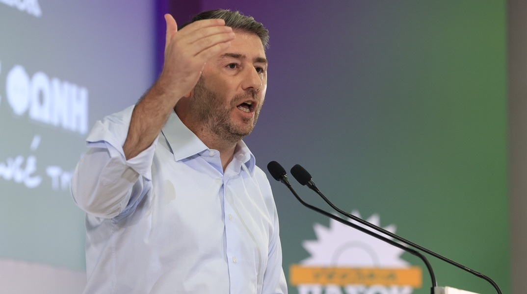 Ανδρουλάκης: H κυβέρνηση της ΝΔ είναι «ένα σκάνδαλο διαρκείας»