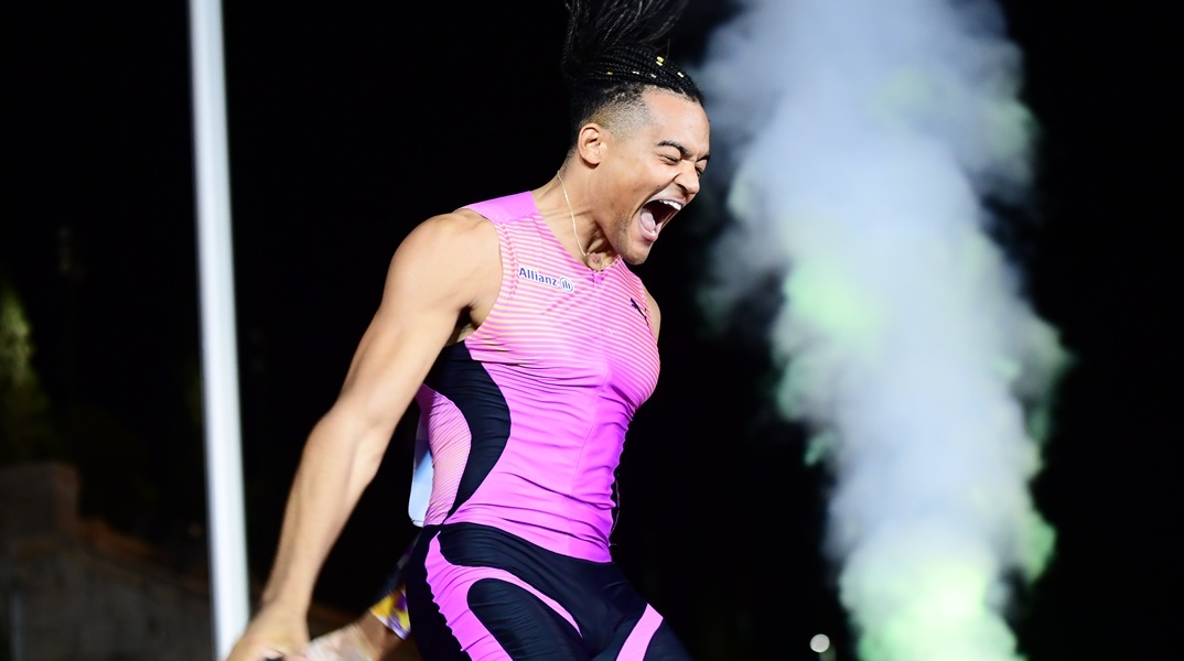 Πέταξε ξανά πάνω από τα 6 μέτρα ο μυθικός Εμμανουήλ Καραλής