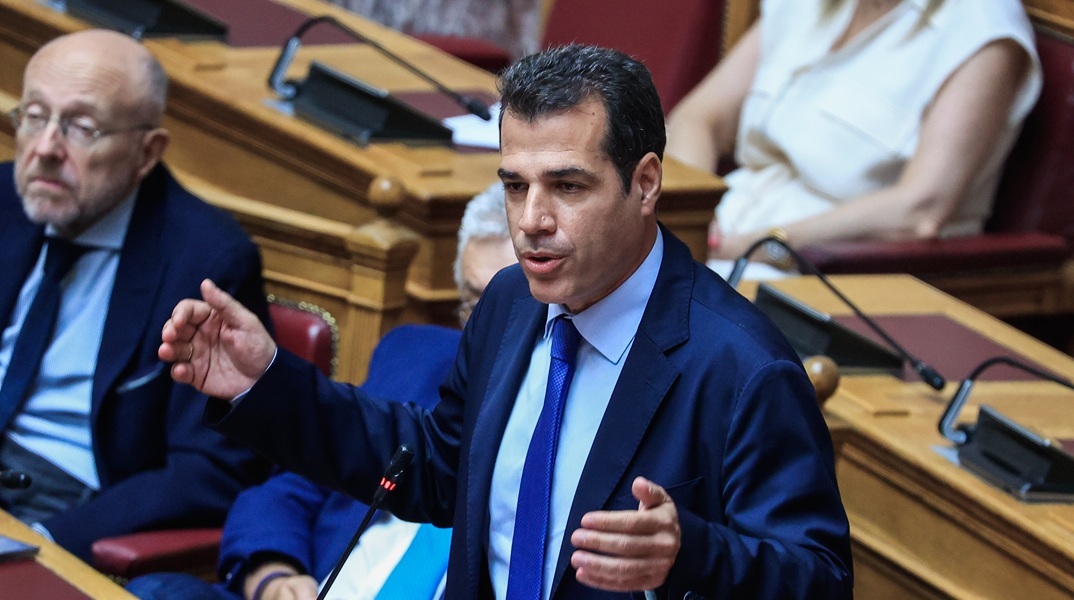 Πλεύρης από Λιβύη: Η Κρήτη δέχεται τεράστια πίεση κι αυτό θέλουμε να το αποτρέψουμε