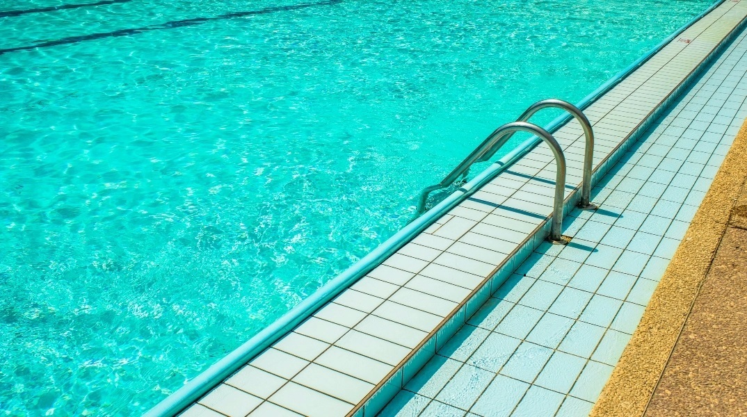 Δράμα, πισινα