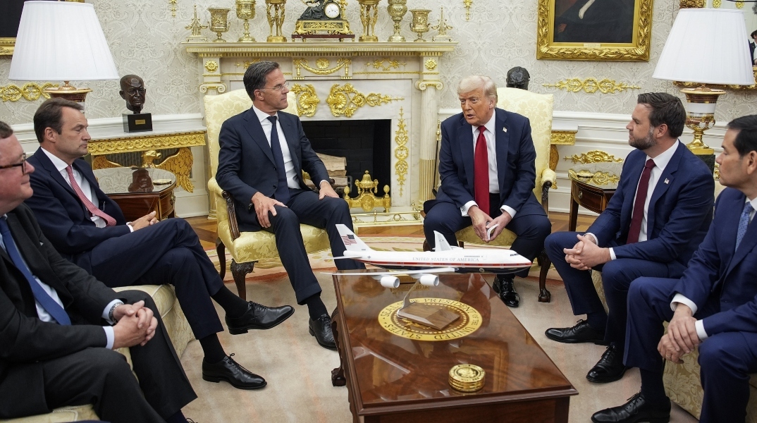 O ΓΓ του ΝΑΤΟ, Μαρκ Ρούτε με τον Ντόναλντ Τραμπ στον Λευκό Οίκο