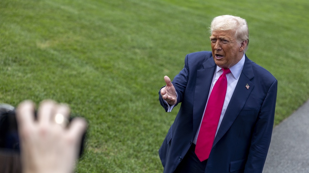 Στροφή 180 μοιρών από τον Τραμπ: Δεν παίρνω το μέρος κανενός στον πόλεμο της Ουκρανίας