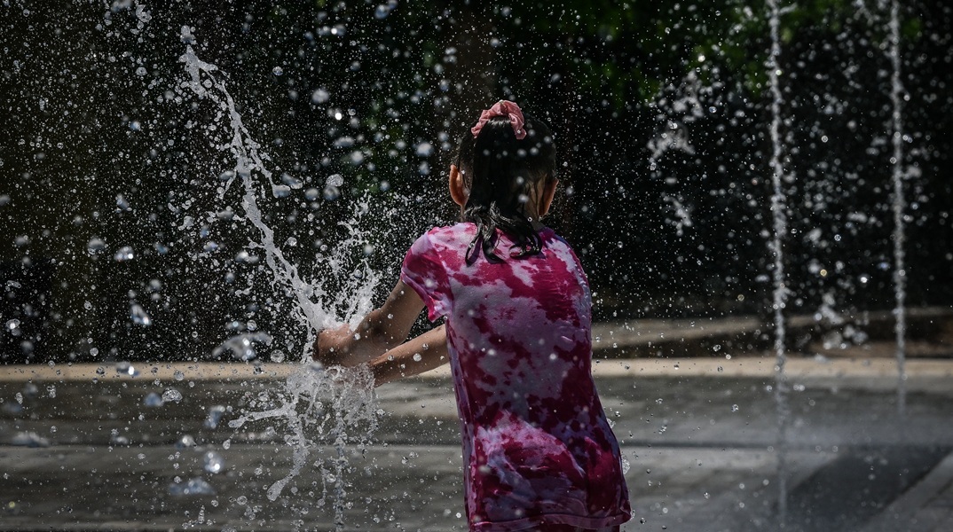 Προ των πυλών ο ισχυρότερος καύσωνας του καλοκαιριού - Ποιες ημέρες θα είναι στο «κόκκινο» με 43άρια