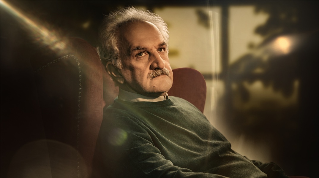 Ο Δημήτρης Καταλειφός στο «Πριν ανοίξουμε φτερά» του Φλοριάν Ζελέρ