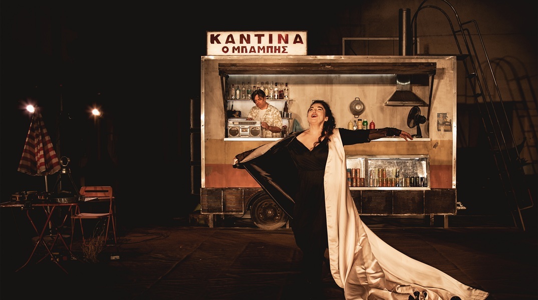 H Λυδία Κονιόρδου στην παράσταση «Ελένη-η δίκη μιας πόρνης»