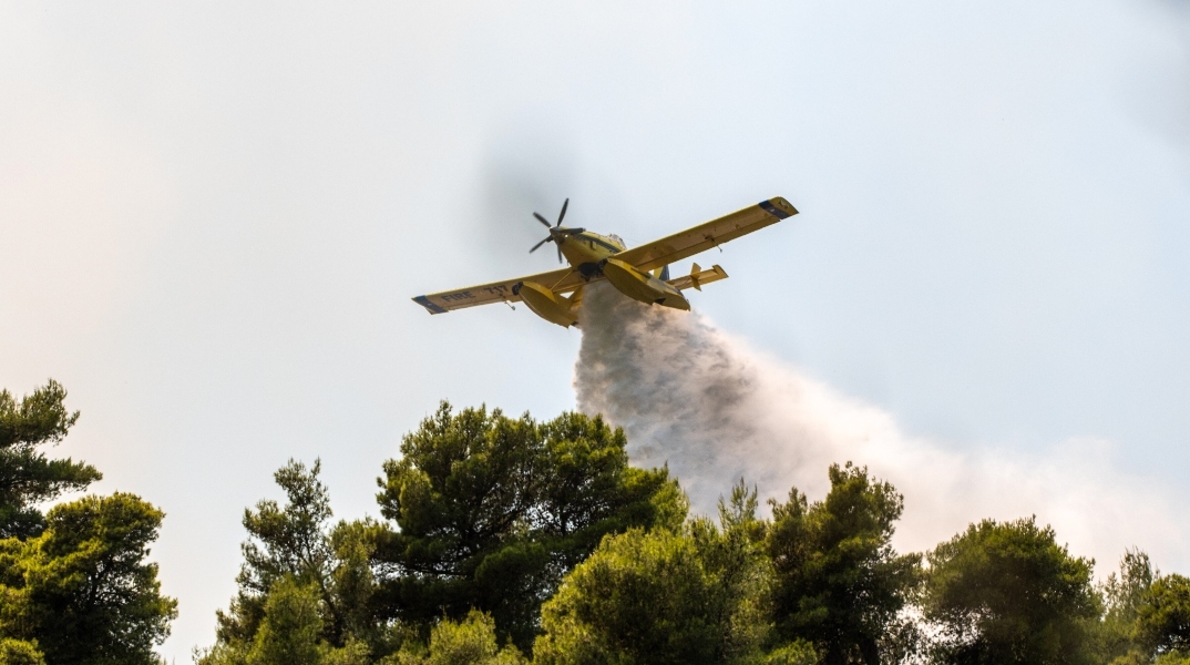 Φωτιά, αεροπλανο