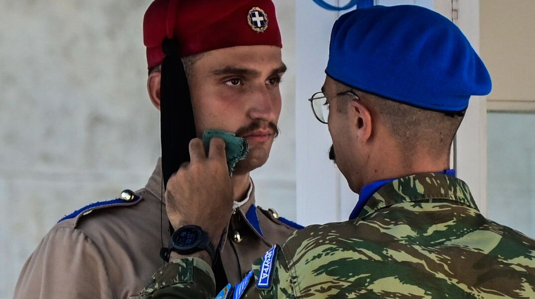 ΕΥΖΩΝΕΣ ΤΗΣ ΠΡΟΕΔΡΙΚΗΣ ΦΡΟΥΡΑΣ ΣΤΟΝ ΚΑΥΣΩΝΑ (ΜΙΧΑΛΗΣ ΠΑΠΑΝΙΚΟΛΑΟΥ/EUROKINISSI)