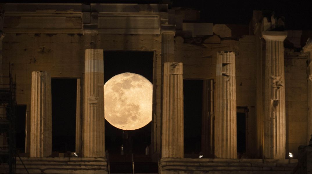 Πανσέληνος Αυγούστου