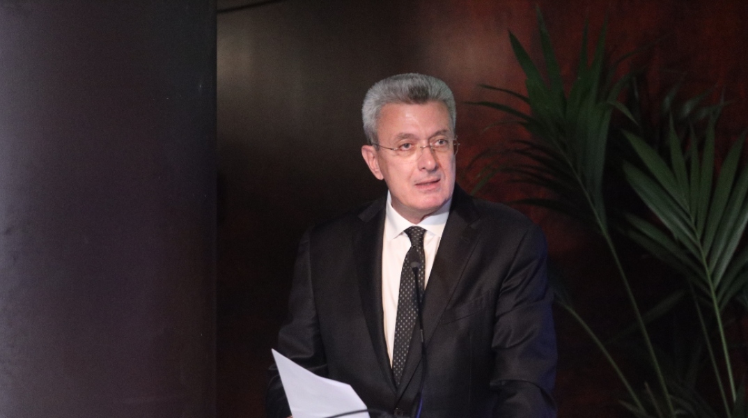 Ο Νίκος Χατζηνικολάου