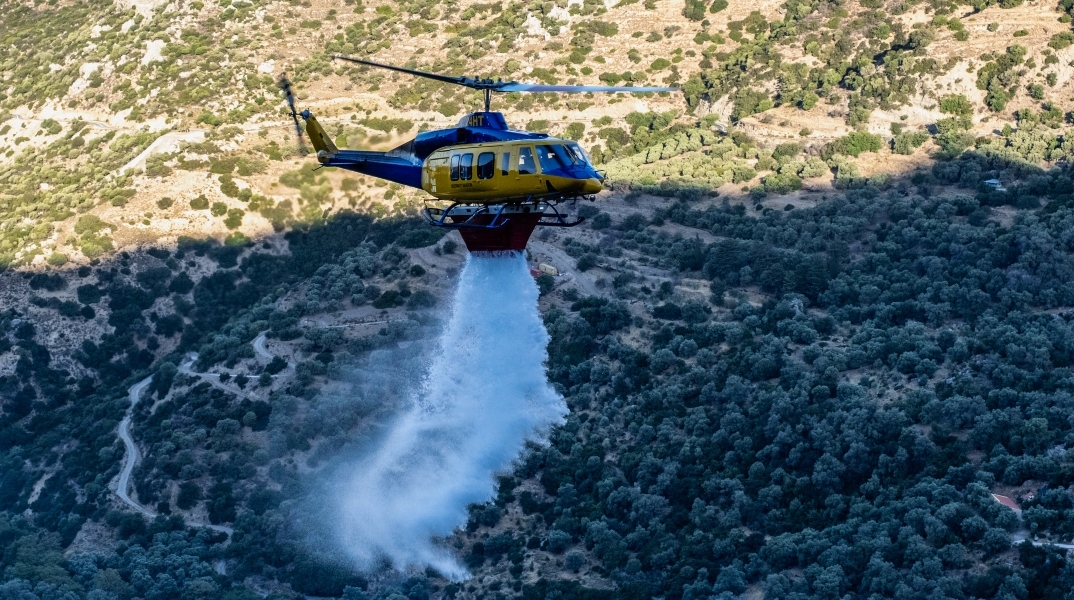 Φωτιά, ελικοπτερο