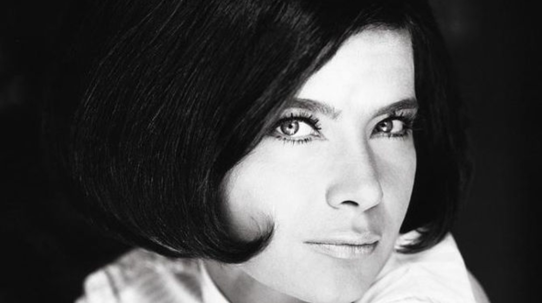 Η Τζένη Καρέζη