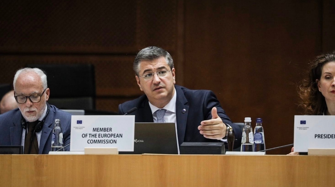 Ο Επίτροπος Μεταφορών της Ευρωπαϊκής Ένωσης Απόστολος Τζιτζικώστας 