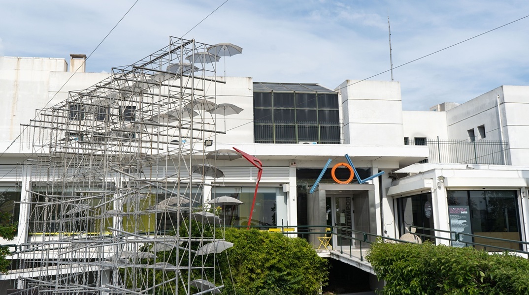 Οι Ομπρέλες του Γιώργου Ζογγολόπουλου στο Μomus