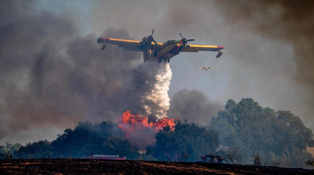 Φωτιά, αεροπλανο