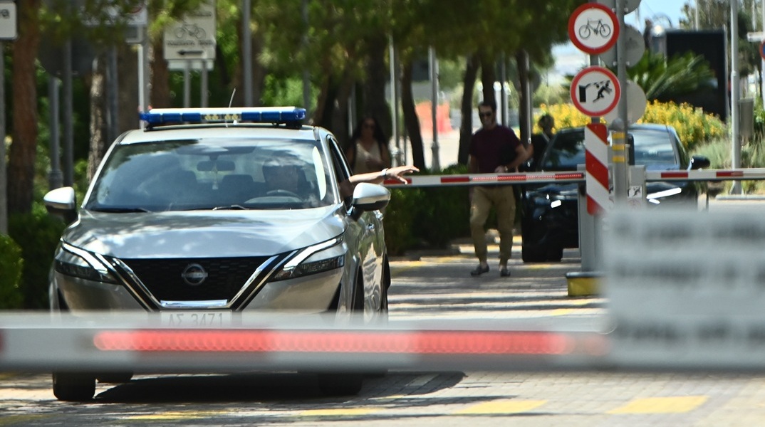 Νεκρό κοριτσάκι στο Παλαιό Φάληρο: Κηλίδες αίματος της 3χρονης εντοπίστηκαν στο διαμέρισμα