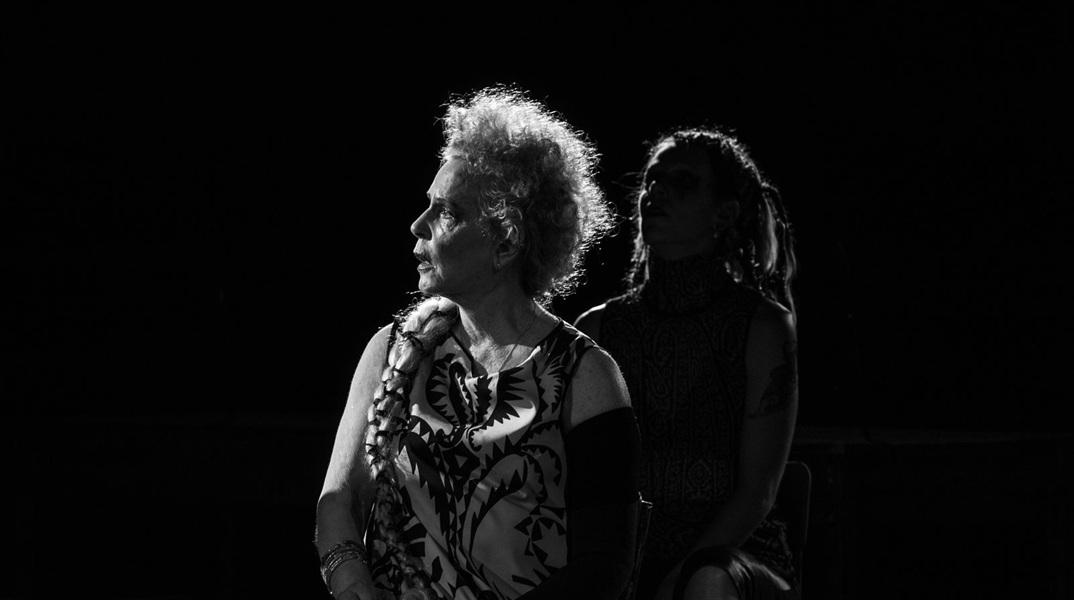 Η Λέορα Ρίβλιν στον ρόλο της Ευρώπης