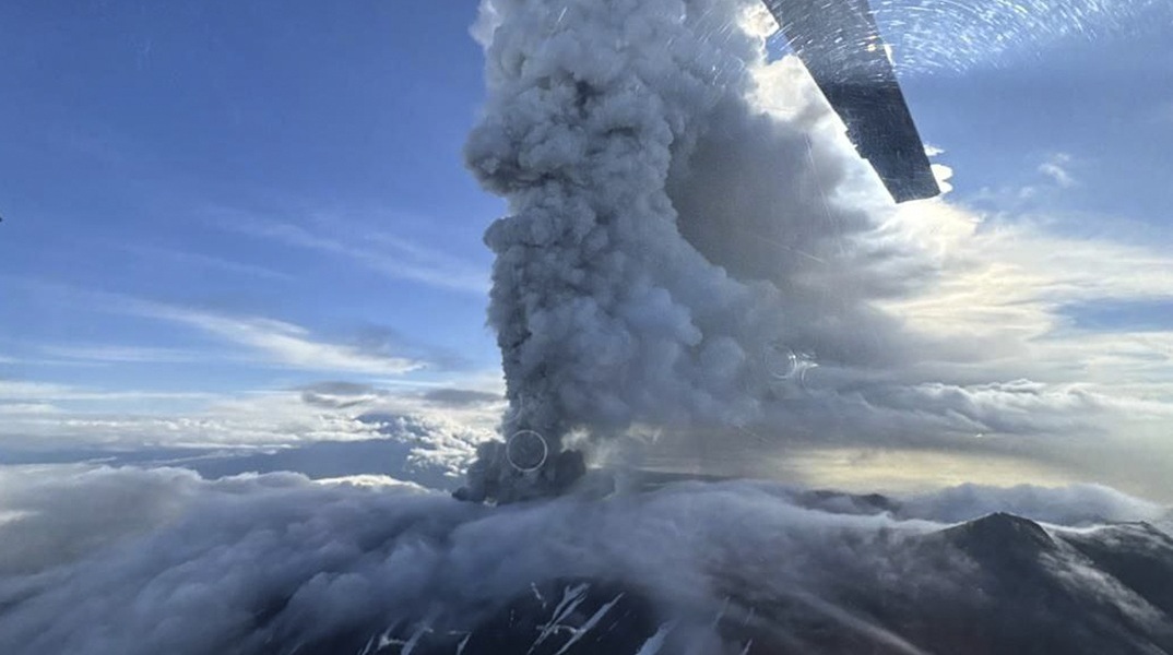 Ηφαίστειο στη Ρωσία εξερράγη για πρώτη φορά μετά τον 15ο αιώνα 