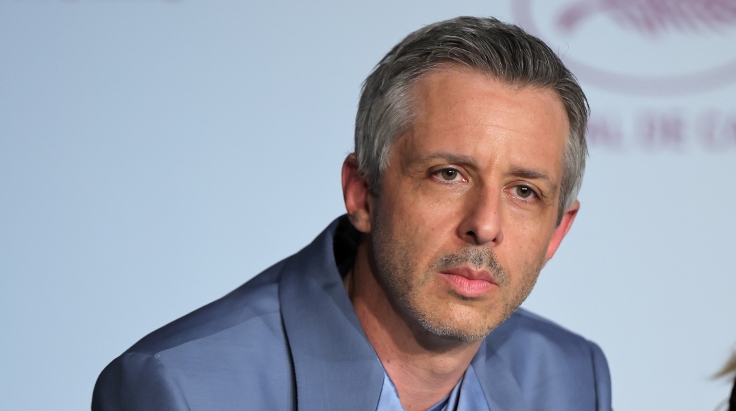 Ο Τζέρεμι Στρονγκ