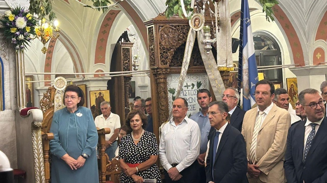 Η Υπουργός Πολιτισμού Λίνα Μενδώνη εκπροσώπησε την Ελληνική Κυβέρνηση στις εορταστικές εκδηλώσεις της 5ης Αυγούστου για την 201η επέτειο, από τη Ναυμαχία της Σάμου