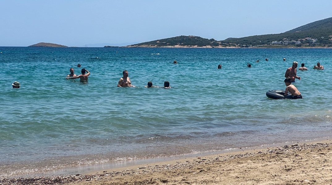 Οι 13 περιοχές της Αττικής όπου απαγορεύεται η κολύμβηση - Ανάμεσά τους, περιοχές στο Σούνιο και στη Ραφήνα