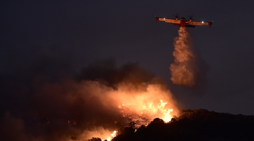 Φωτιά, Canadair 