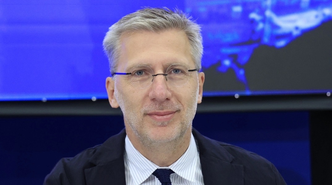 Ο Υπουργός Επικρατείας, Άκης Σκέρτσος