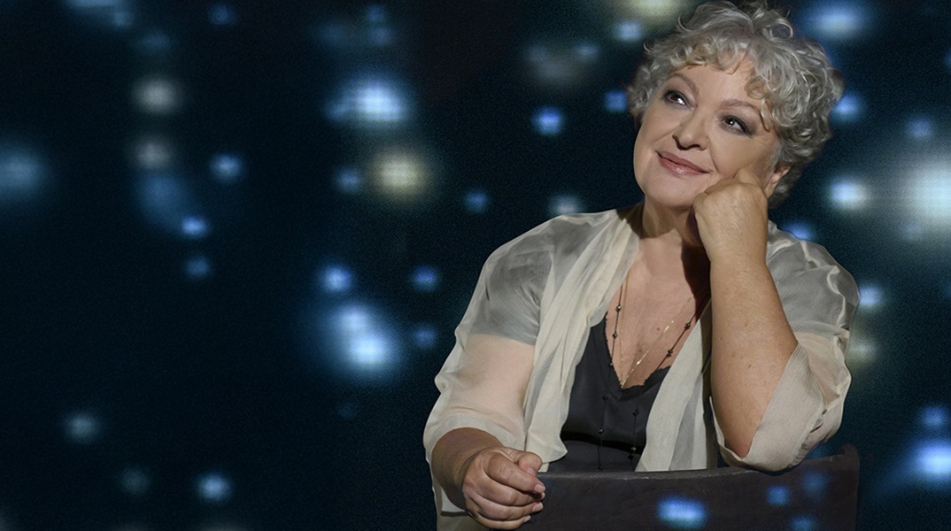 Η Τάνια Τσανακλίδου στην Ταράτσα του Λαμπέτη