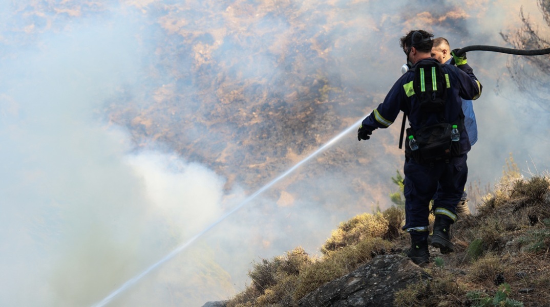 Νέο «112» για τη φωτιά στη Χίο: Μήνυμα για εκκένωση της Σπαρτούντας προς Καρδάμυλα