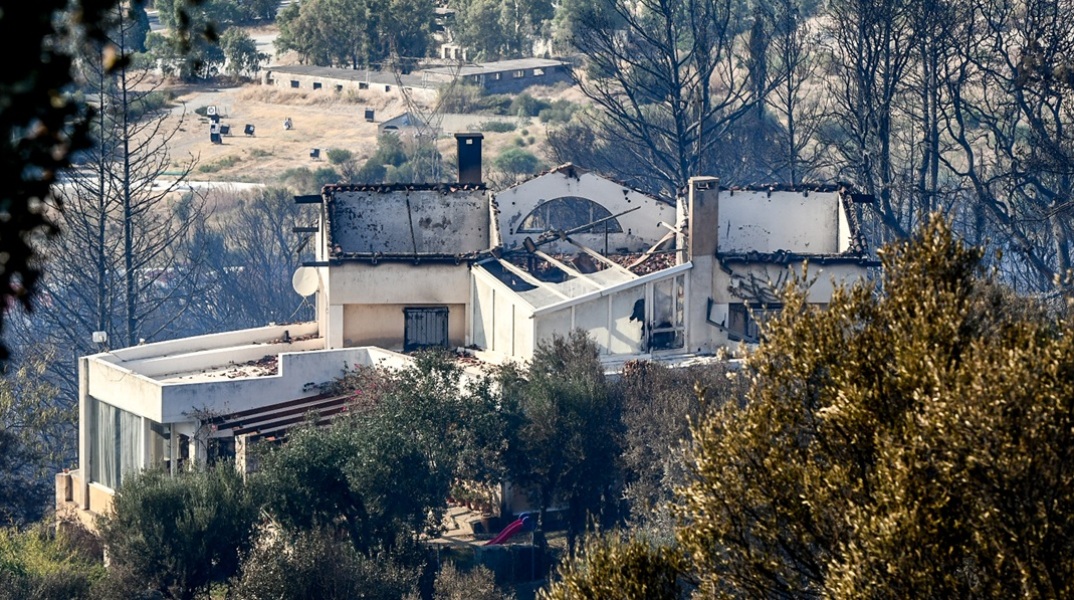 Βελτιωμένη η εικόνα των πυρκαγιών σε όλα τα μέτωπα - Η ενημέρωση της Πυροσβεστικής