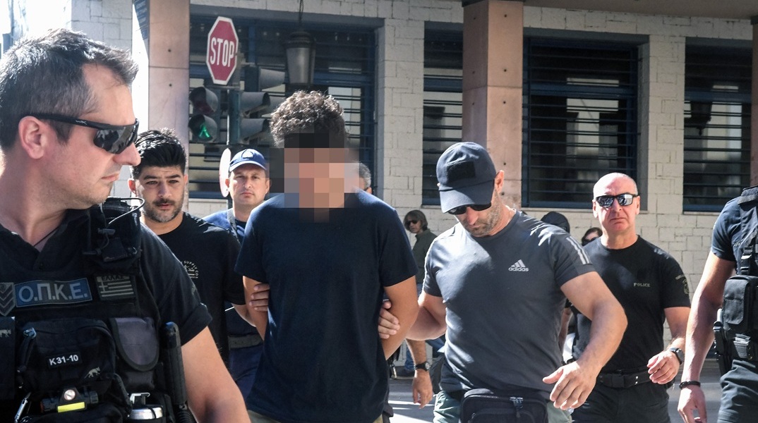 Φωτιά στην Πάτρα: Τι είπε στις αρχές ο 21χρονος μάρτυρας υπεράσπισης του 25χρονου για τον εμπρησμό