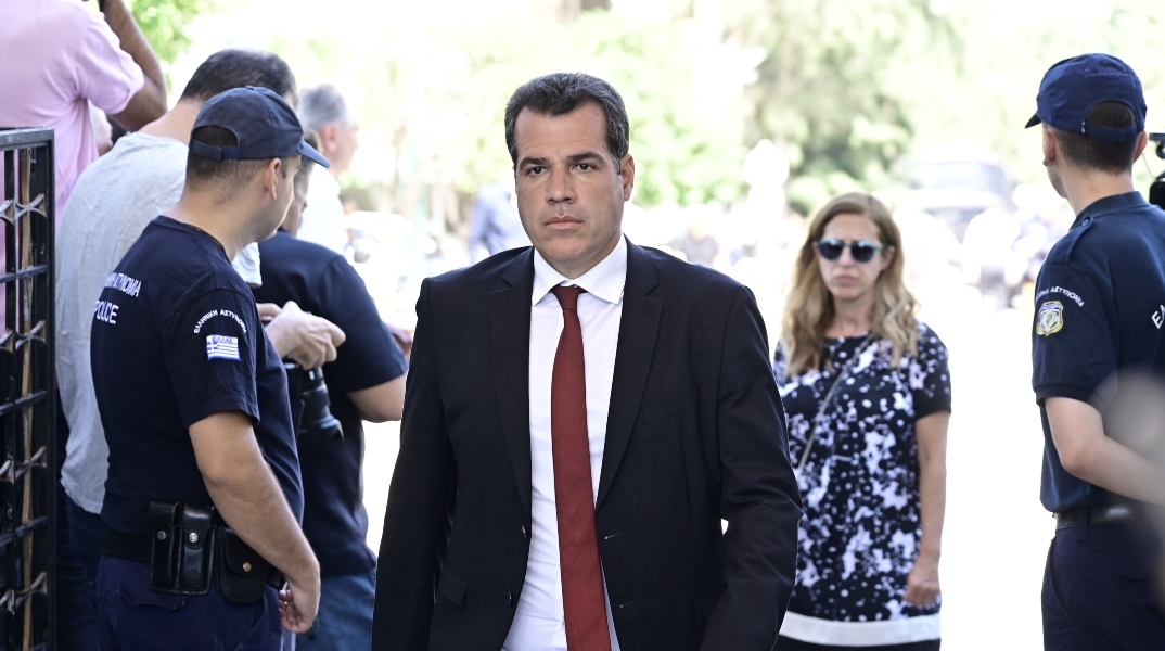 Ο υπουργός Μετανάστευσης και Ασύλου, Θάνος Πλεύρης