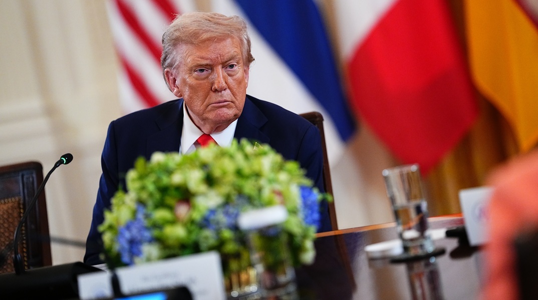 DW: Οι έξι πόλεμοι που «έληξε» ο Ντόναλντ Τραμπ